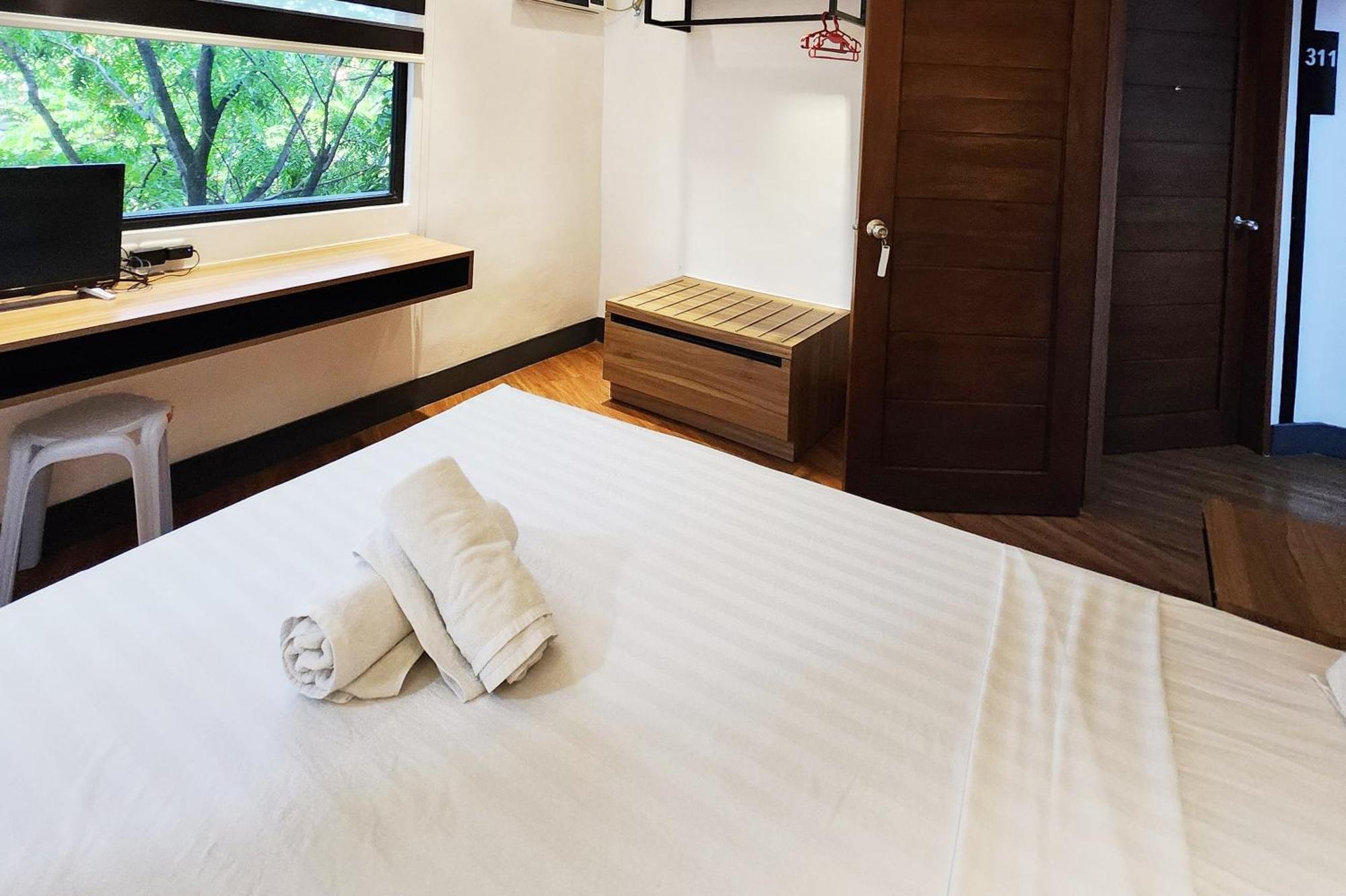 Boulevard Pension Hotel Cebu Bagian luar foto