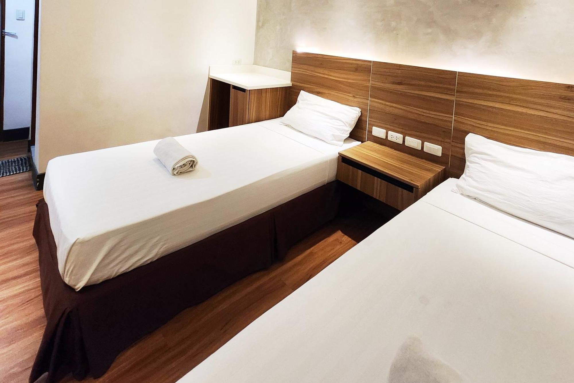 Boulevard Pension Hotel Cebu Bagian luar foto
