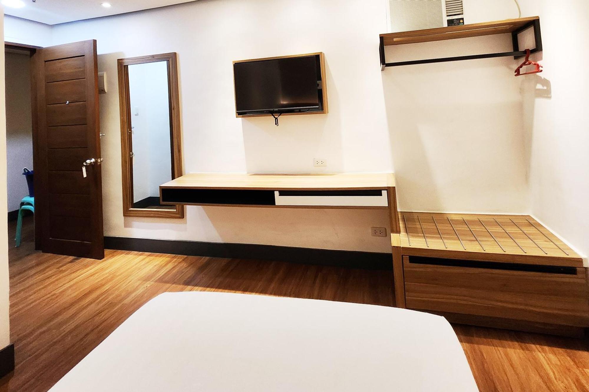 Boulevard Pension Hotel Cebu Bagian luar foto