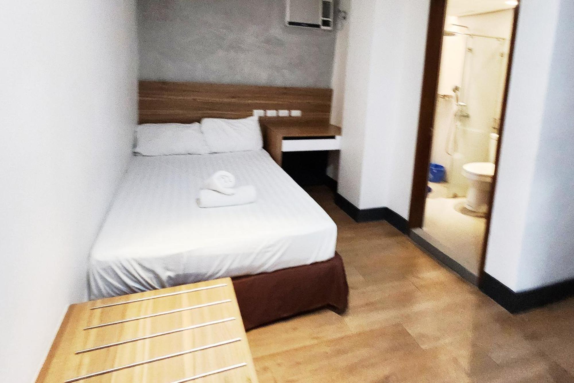 Boulevard Pension Hotel Cebu Bagian luar foto