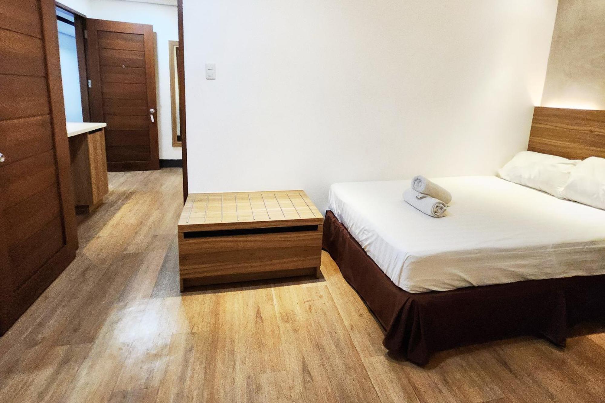 Boulevard Pension Hotel Cebu Bagian luar foto