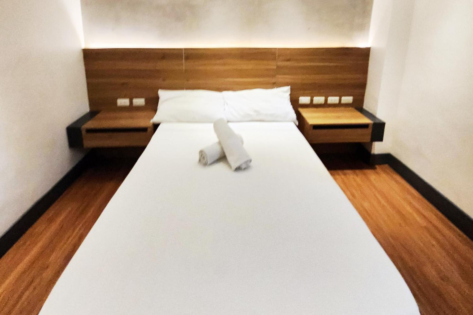 Boulevard Pension Hotel Cebu Bagian luar foto