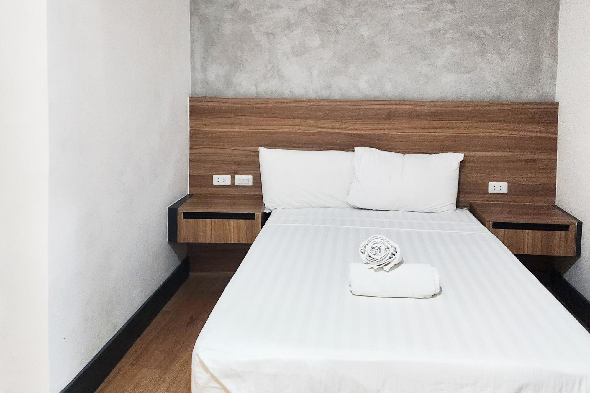 Boulevard Pension Hotel Cebu Bagian luar foto